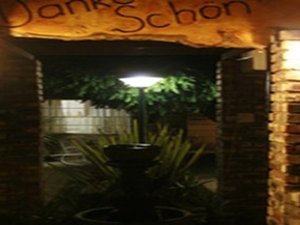 Danke Schon Guest House & Caravan Park