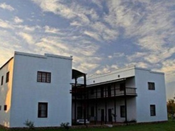 De Wagenhuis & District 7 Guest House