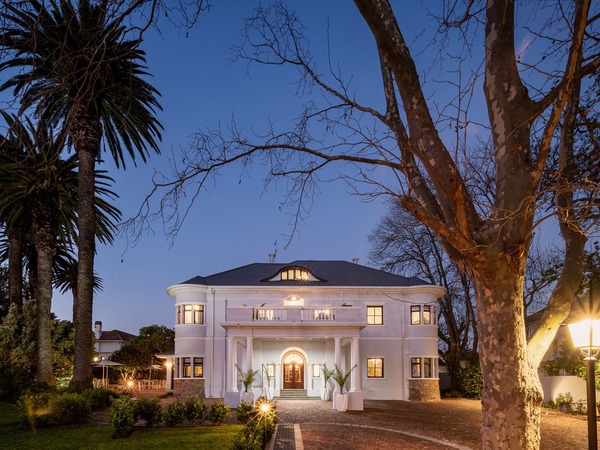 Orion Coach House Hotel and Spa